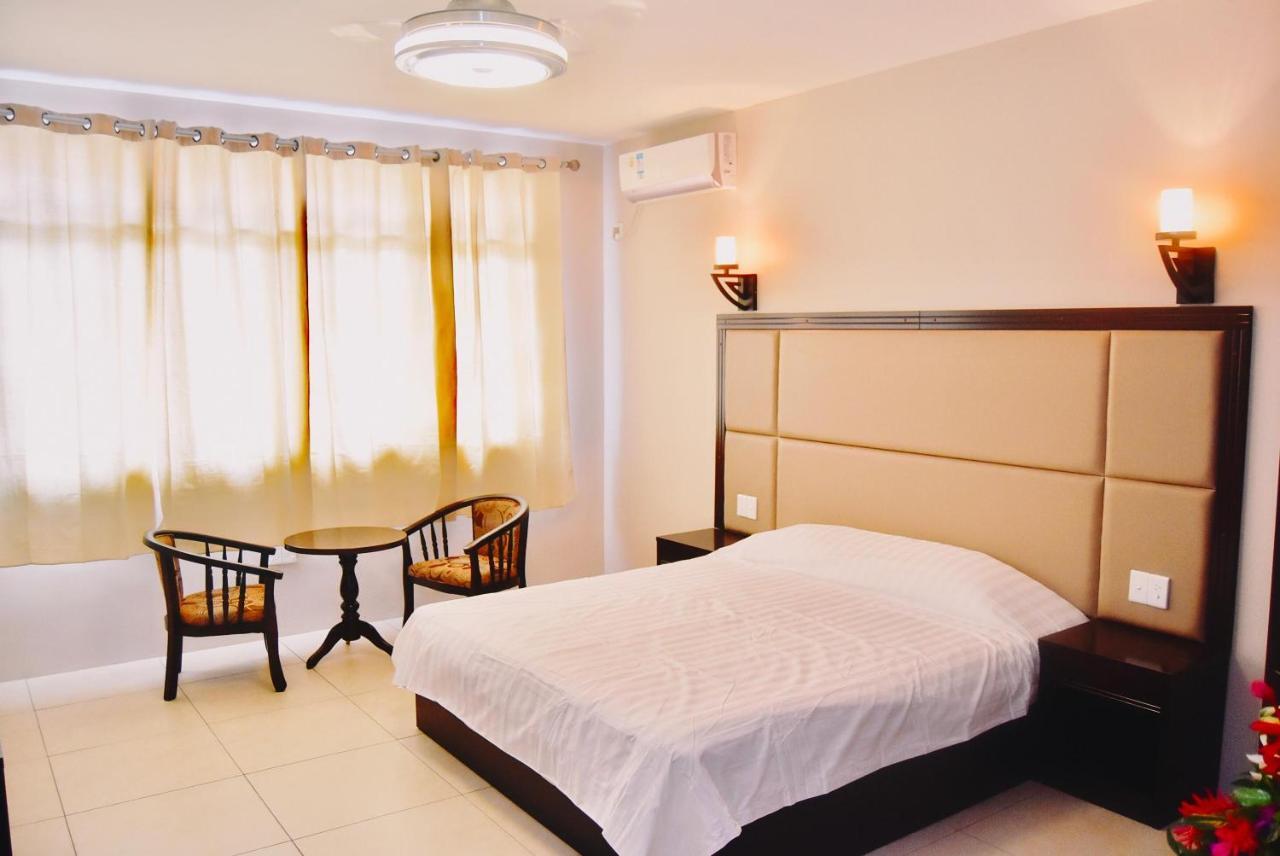 Le Sanita Hotel Апиа Экстерьер фото