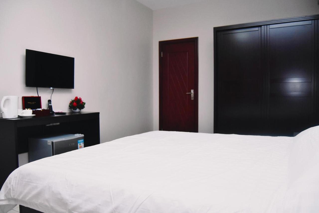 Le Sanita Hotel Апиа Экстерьер фото