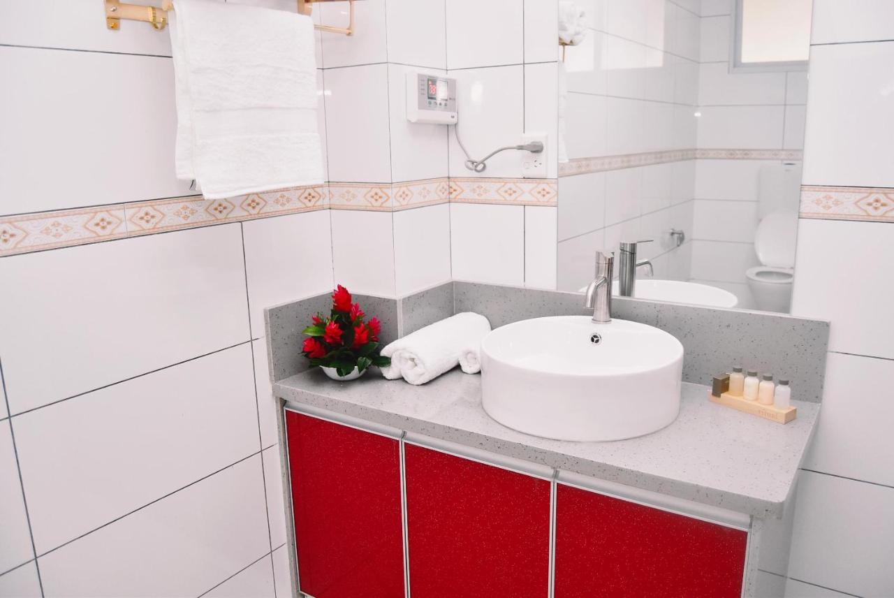 Le Sanita Hotel Апиа Экстерьер фото